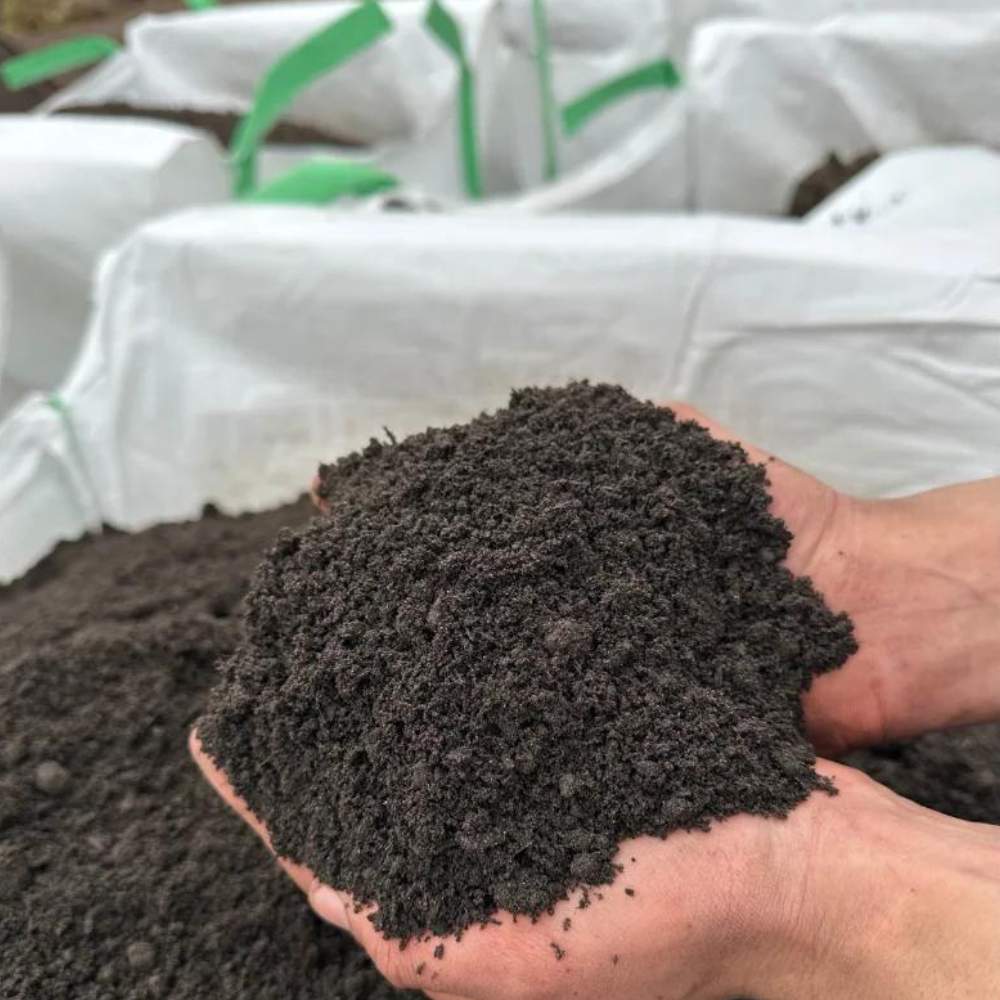 Topsoil screened premium grade bulk bag landscaping.