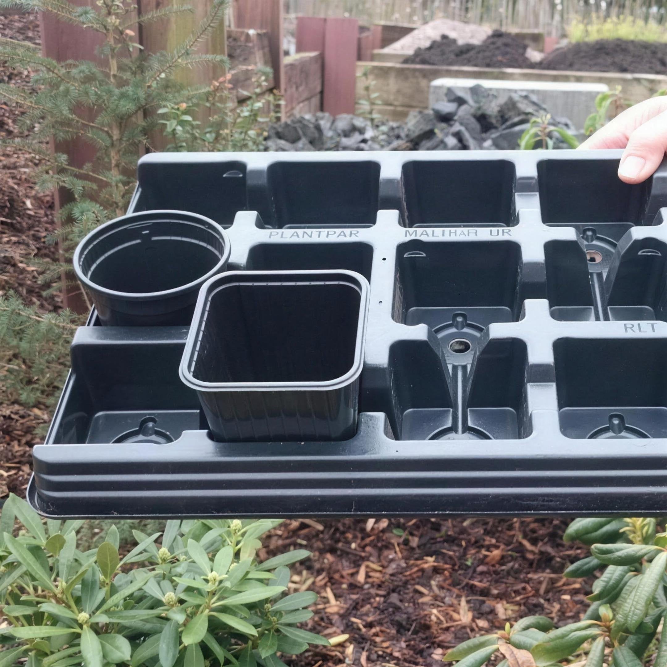 Carry tray for 9cm round and square pots plant transport.